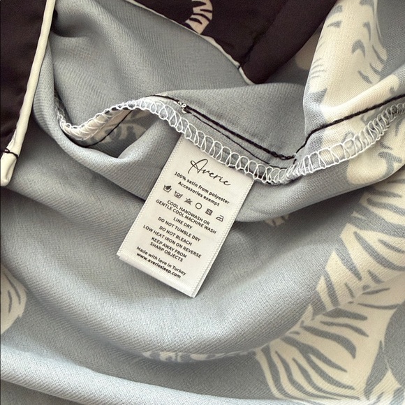 NEW AVERIE Celeb Fave 2-piece Tiger PJ Pajama Set- Kardashians, Lisa Rinna Sz S - Picture 7 of 13